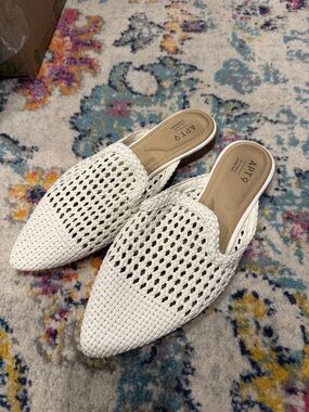 Apt. 9 White Woven Pointed Slip-On Mules